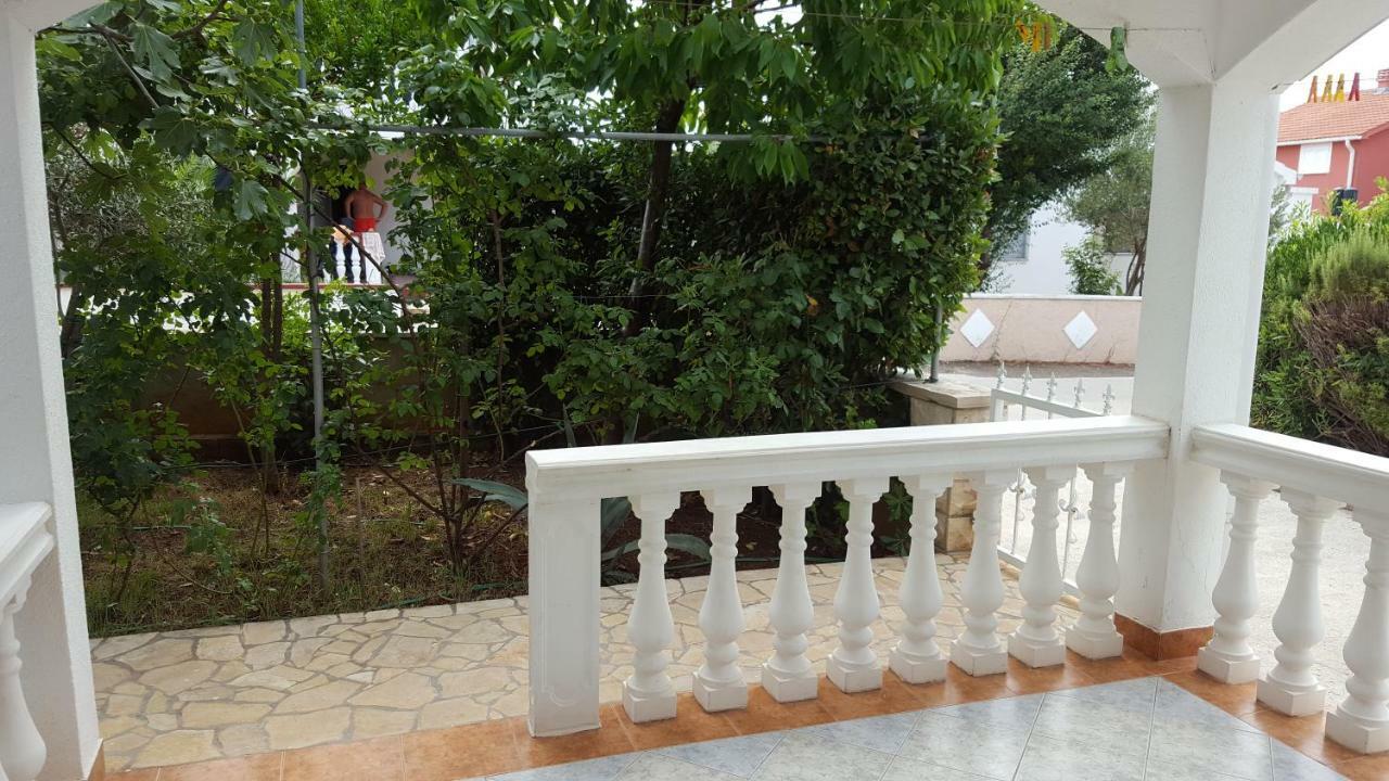 Apartments Marijeta Vir Exterior foto